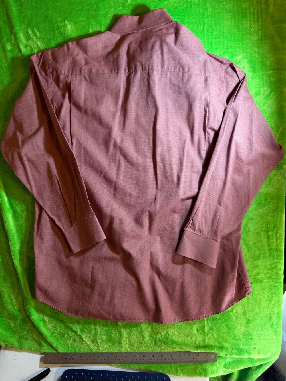 Claiborne Men’s Button-Up Shirt in Rose Mauve - Picture 2 of 7